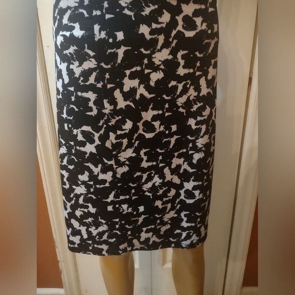Cato women's size large black and white soft stretchy skirt - Picture 3 of 5